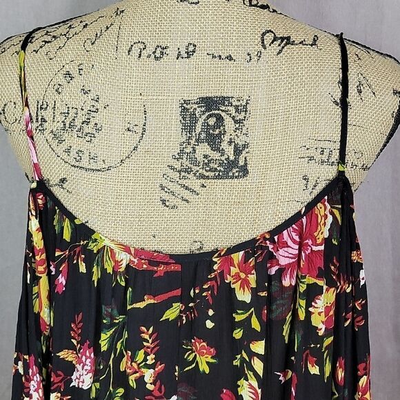 ALYTHEA Floral Cold Shoulder Blouse Medium - Picture 7 of 10